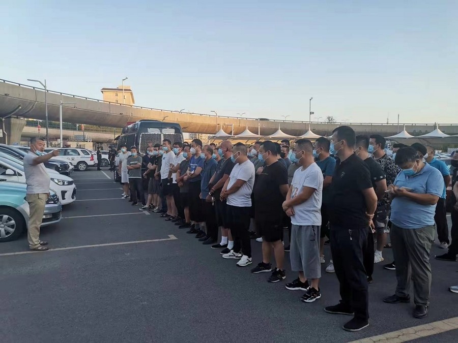 车队开会.jpg