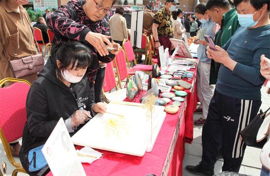 非遗项目糖画制作 非遗项目糖画制作