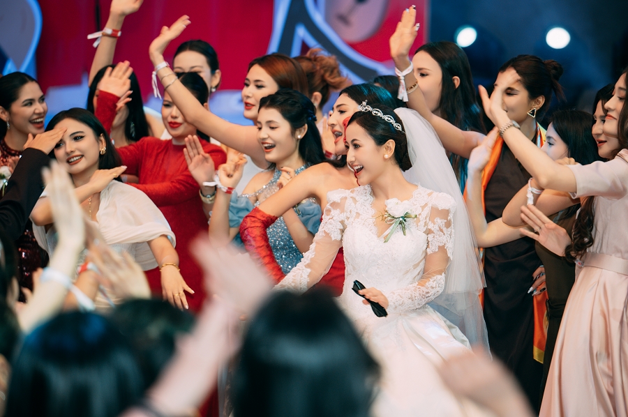 民族婚礼- (11) 民族婚礼- (11)